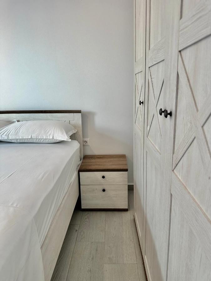 Duka Apartments Sarande Exterior photo