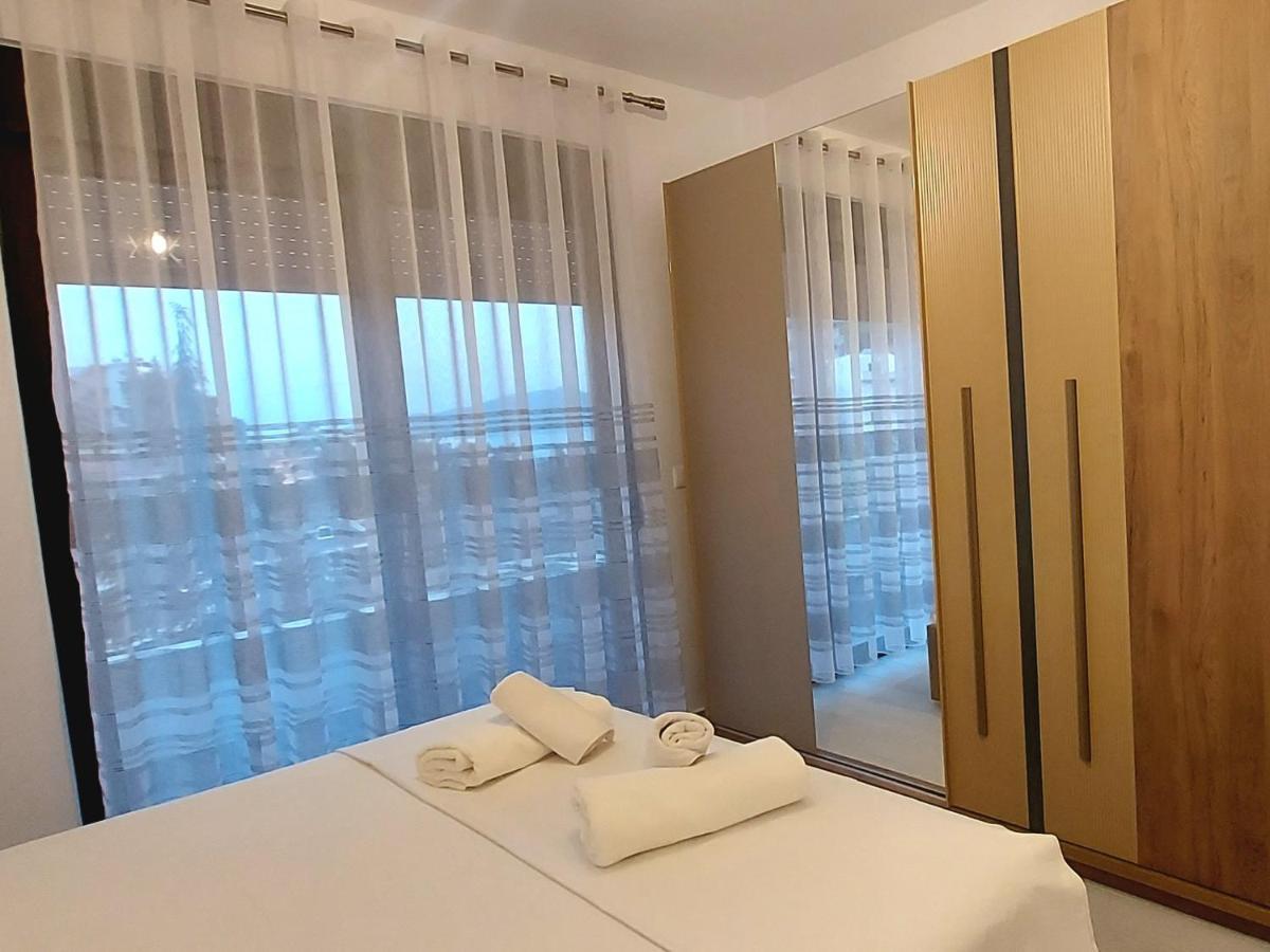 Duka Apartments Sarande Exterior photo